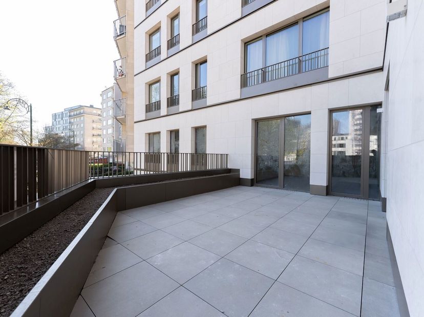 Victoire-JUNOT biedt u dit appartement met 3 slaapkamers op de 1e verdieping in de prachtige complex &quot;Tervueren Square&quot;. Een heel prachtig project met