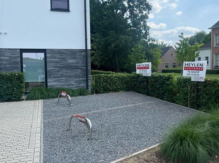 Garage à vendre
                    à 9220 Hamme