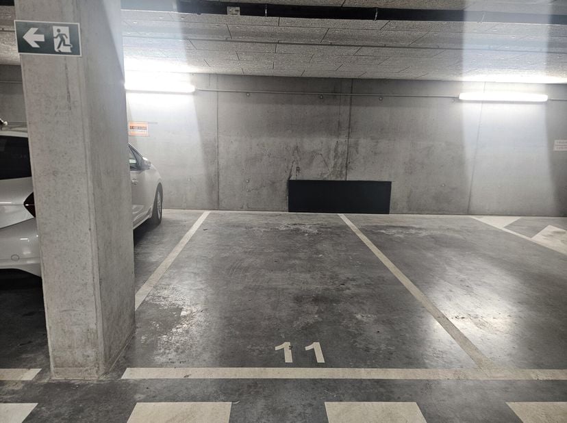 Garage à louer
                    à 1600 Sint-Pieters-Leeuw