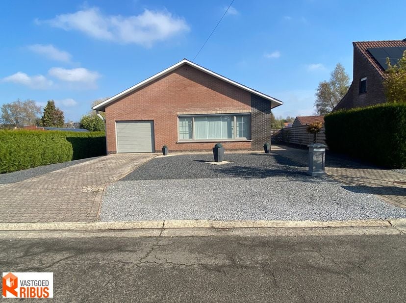 Gelijkvloerse woning met 3 slaapkamers, gelegen te Middenstraat 14 te Balen.&lt;br /&gt;
Deze woning is rustig gelegen.&lt;br /&gt;
Energiezuinige woning, EPC = 2