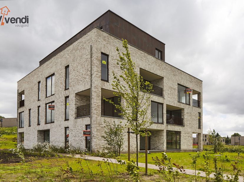 Uniek nieuwbouwconcept waarbij kwalitatief en energiezuinig(E-peil max 30) wonen gecombineerd is met gemeenschappelijke tuinen, zwemvijver, hondenweid