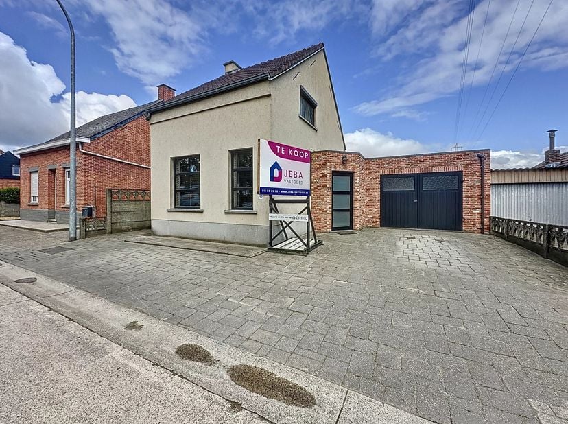 OPEN HUIS OP AFSPRAAK ZATERDAG 7 JUNI !!!&lt;br /&gt;
Deze woning is gelegen te Mol-Sluis en werd door de huidige eigenaars gerenoveerd tot een gezellige wo