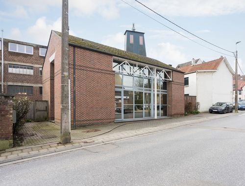                                         Gemengd gebruik te koop in Genval, € 525.000

