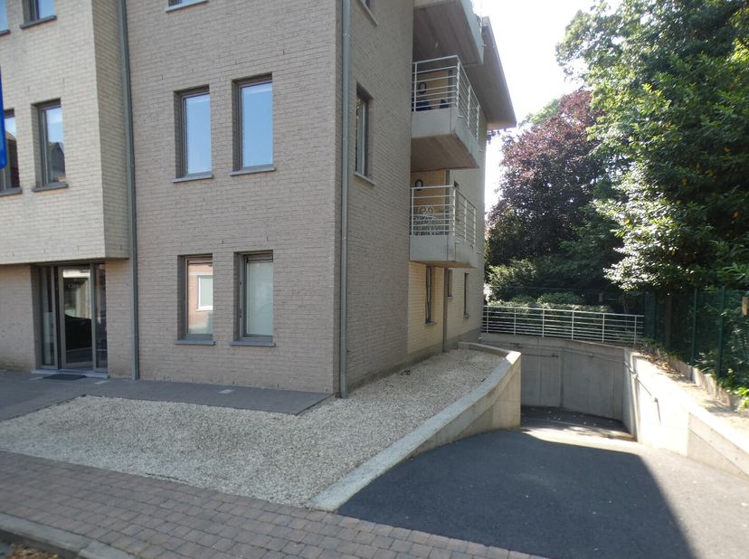 Garage à vendre
                    à 8820 Torhout