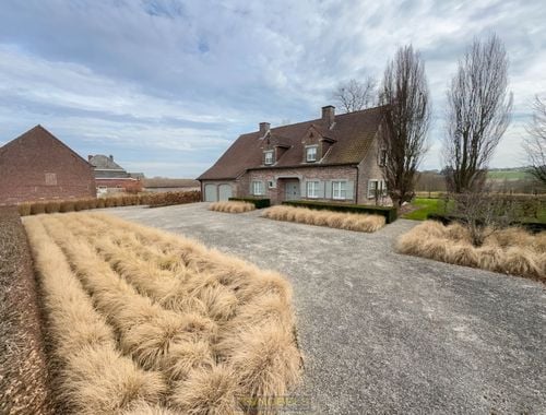                                         Woning te koop in Opbrakel, € 587.500
