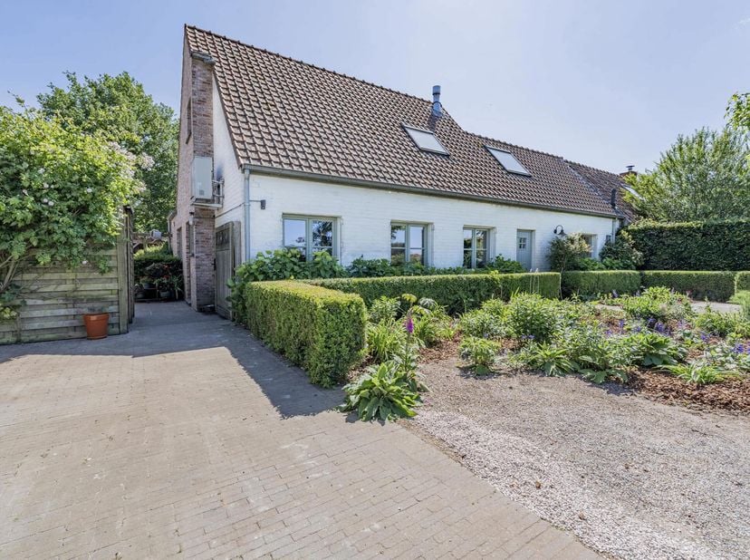 Open bezoekdag op zaterdag 21 juni 2025 van 10u tot 12u&lt;br /&gt;
Instelprijs: euro575.000  Bieden onder gesloten omslag&lt;br /&gt;
Bevestig je aanwezigheid vo