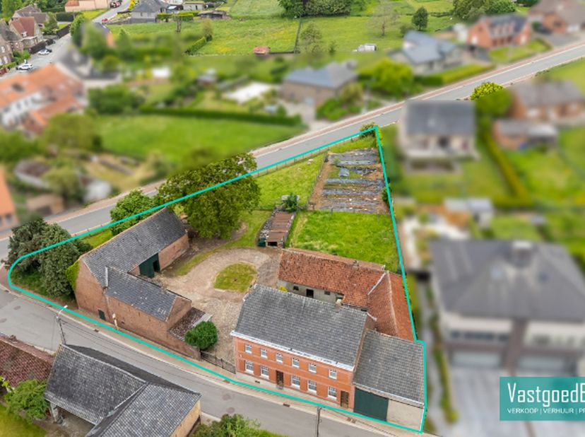 Maison à vendre
                    à 9630 Rozebeke