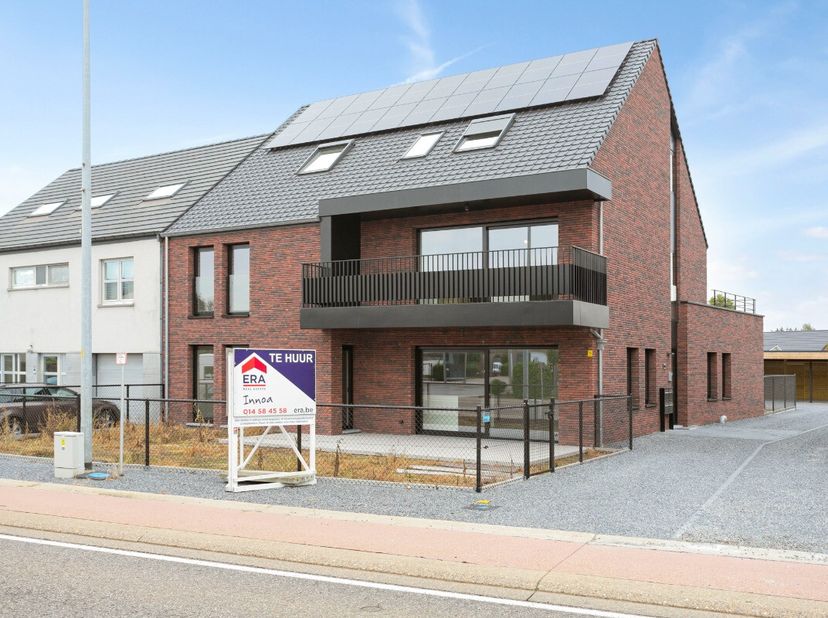 Dit prachtige nieuwbouwappartement heeft 2 mooie slaapkamers en een zeer ruim terras. Ontdek de andere troeven hieronder: Kwalitatieve afwerkingZeer g