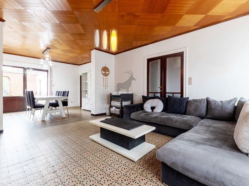 Grande maison de 3 chambres avec jardin, terrasse et garage à vendre à Marchienne-au-Pont&lt;br /&gt;
Référence agence : V6031-1631&lt;br /&gt;
Visite virtuelle :