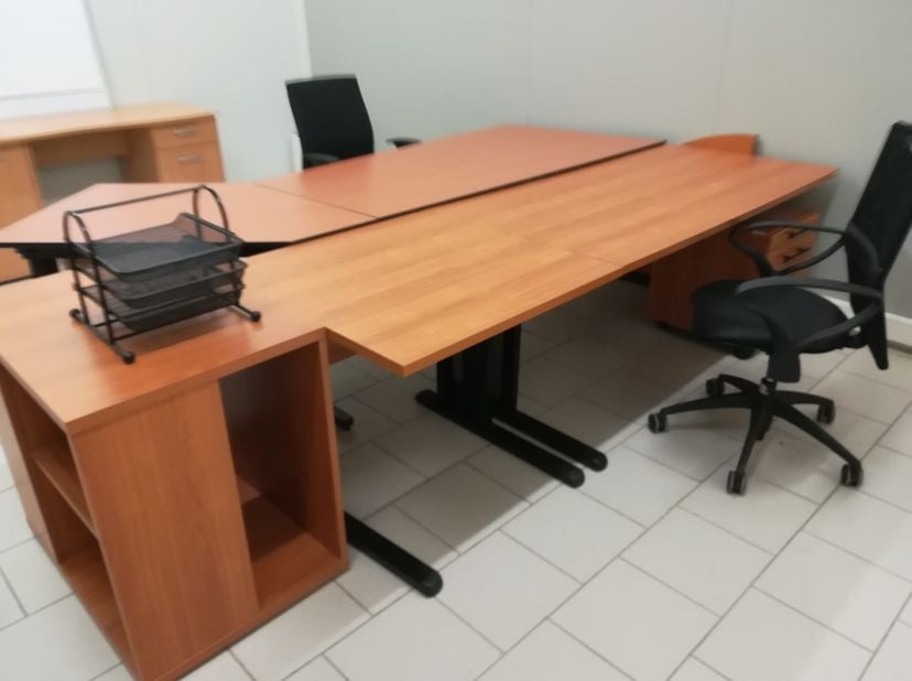 Kantoorruimte S06 van 36m² Filevrij gelegen te 9130 Beveren-Verrebroek, Kieldrechtsebaan 51langs de N49/E34  Expressweg Antwerpen-Zelzaterechtstreekse