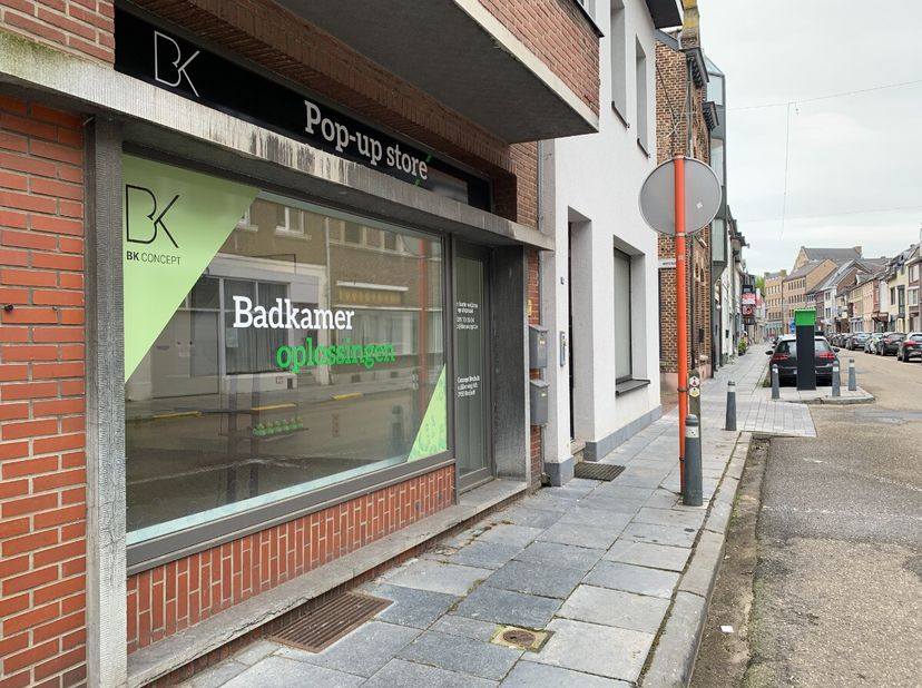 Ben je op zoek naar een veelzijdig handelspand in het hart van Maaseik? Dan is dit pand aan de Eikerstraat 57 precies wat je zoekt!Dit handelspand bie