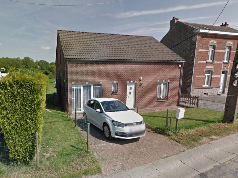 Belle maison d&#039;habitation située à Sprimont (proche de Sendrogne et Blindhef), dans un cadre calme et verdoyant.&lt;br /&gt;
Elle se compose comme suit :&lt;br