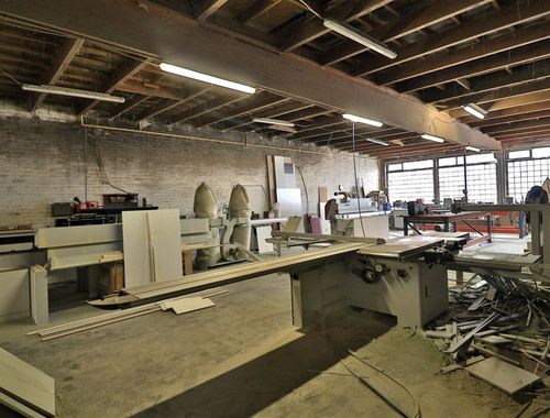                                         Bedrijfsgebouw te koop in Kooigem, € 880.000
