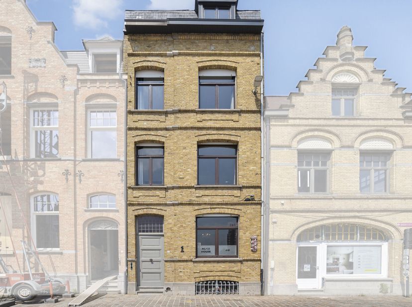 Maison de vacances agréée à vendre dans le centre d&#039;Ypres. Cette maison de vacances située à Vandenpeereboomplein 49 est idéale pour ceux qui recherch