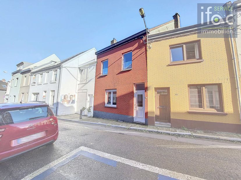 Maison mitoyenne de charme, partiellement à rénover, au cœur de Tervuren, située sur une belle parcelle de 2a 75ca, avec un jardin qui offre un accès