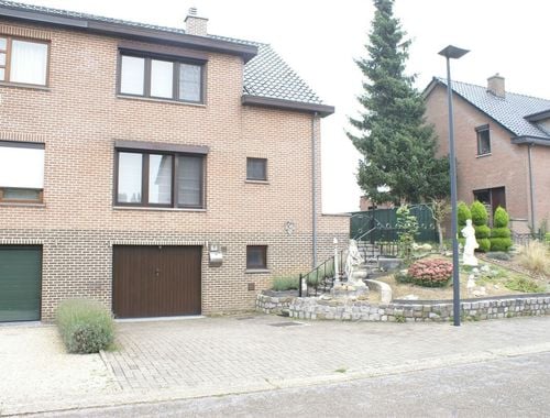                                         Maison à louer à Sint-Truiden, € 1.100
