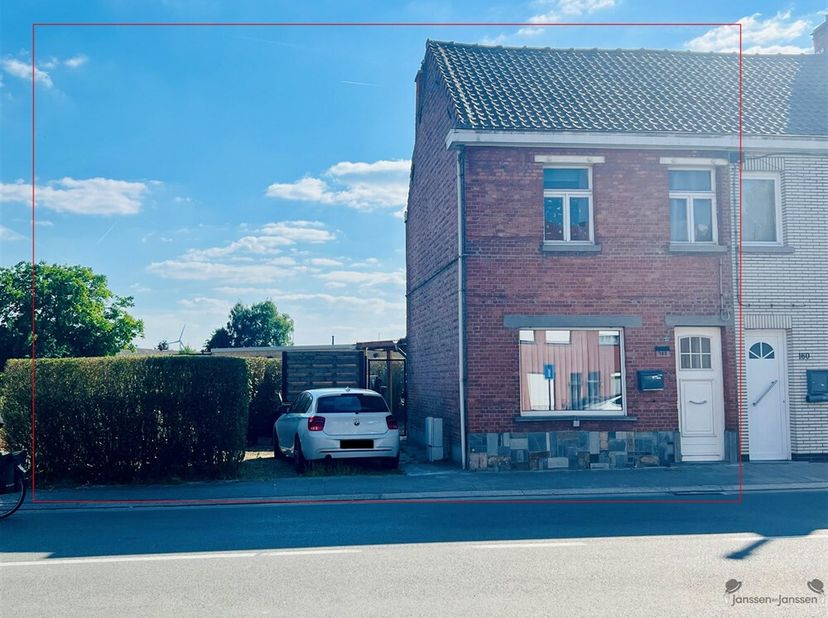 Maison à rénover avec potentiel à Hamme&lt;br /&gt;
Vous êtes à la recherche d&#039;un bien avec du potentiel dans le centre de Hamme ?&lt;br /&gt;
Cette maison mitoye