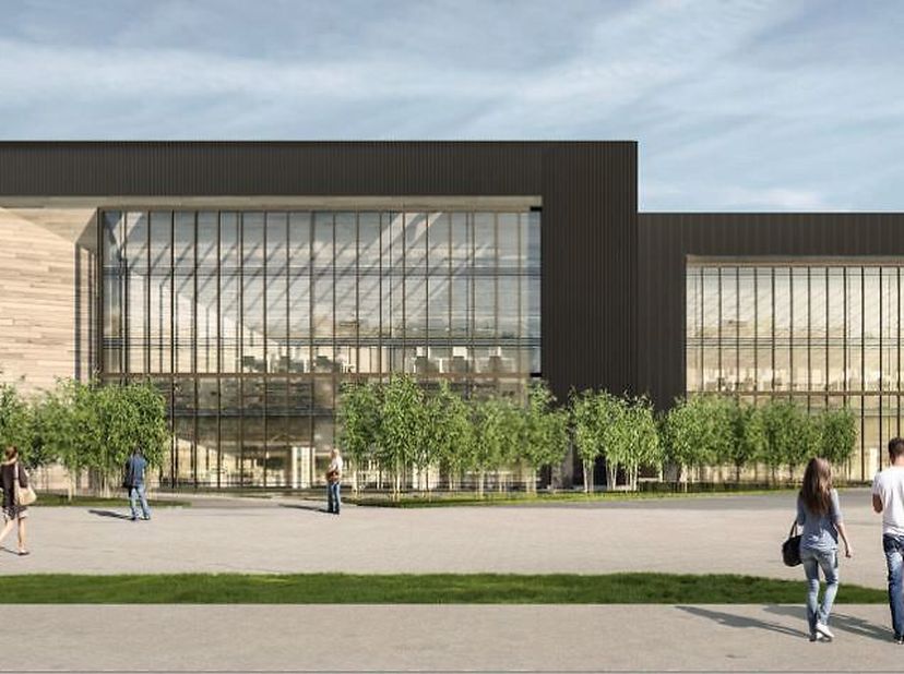 Het betreft een grootschalig logistiek complex bestaande uit 14 magazijnen. Het complex heeft een totale oppervlakte van 150.000m². Gelegen aan de R4