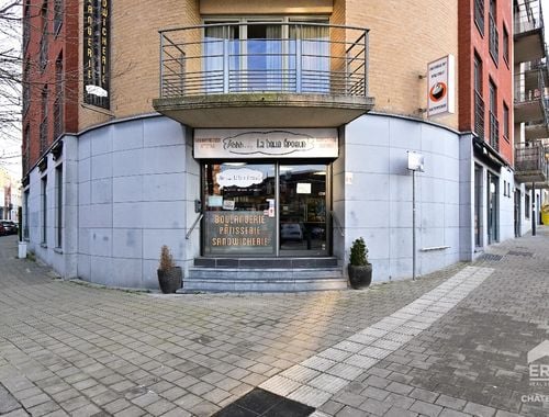                                         Rez-de-chaussée commercial à vendre à Schaerbeek, € 395.000
