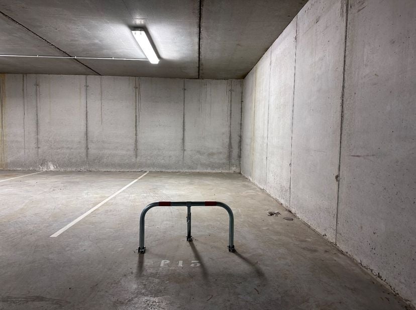 Garage à louer
                    à 8470 Gistel