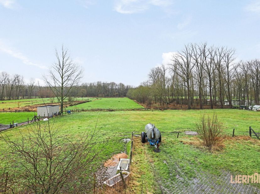 Op zoek naar een rustige en groene omgeving voor uw bouwproject? Kom dan zeker een kijkje nemen naar dit prachtige perceel in Appelterre.&lt;br /&gt;
Het pe