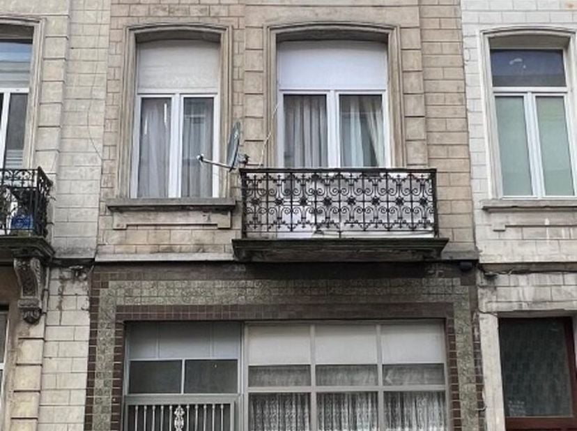 Belle Opportunité dInvestissement Immobilier au Cur de Bruxelles, Agence : Besimmo&lt;br /&gt;
Nous vous proposons une maison mixte (logement et commerce) a