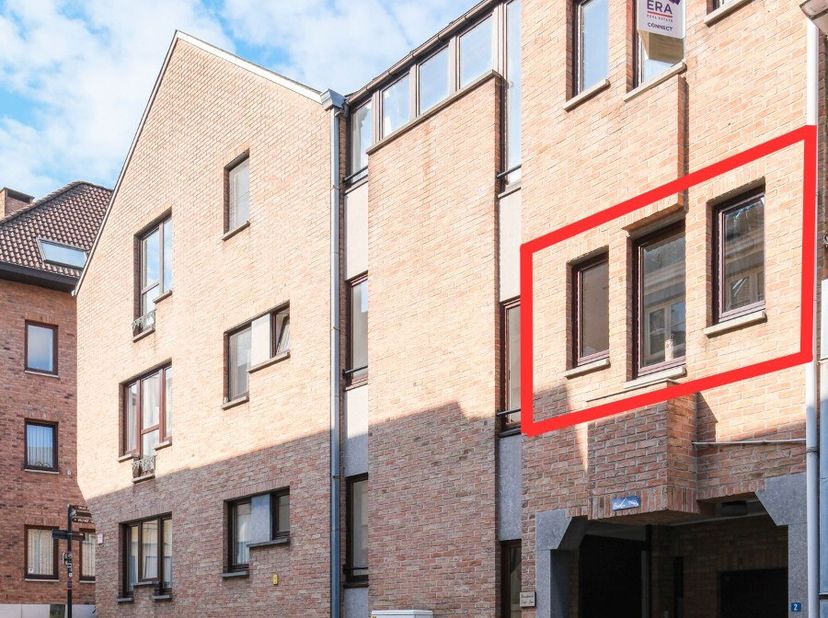 [[ DIT PAND NEEMT DEEL AAN DE ERA OPEN HUIZEN DAG OP 14/6 VAN TOT ]] Instapklaar appartement met één slaapkamer te Tongeren-centrum - geen renovatieve