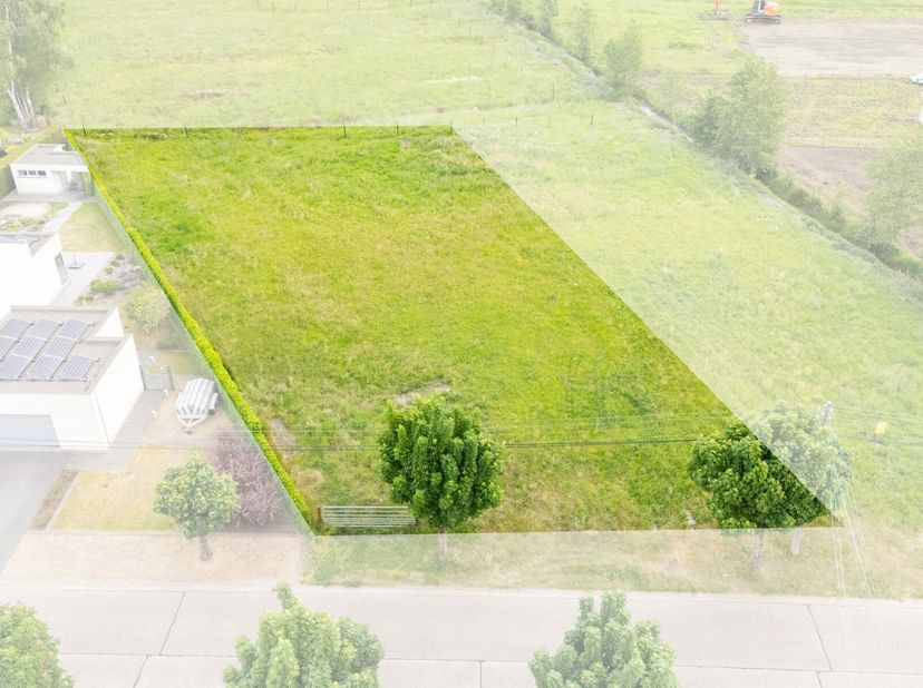 Terrain à vendre
                    à 3545 Zelem
