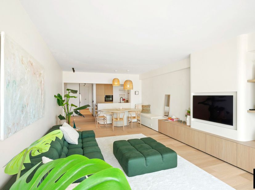 Magnifique appartement de vacances de 3 chambres à coucher, entièrement rénové dans le style du sud d&#039;Ibiza, dans un emplacement de choix à Zeedijk-Zo
