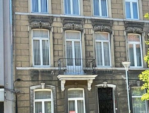                                         Maison de maître à vendre à Sint-Truiden, € 495.000

