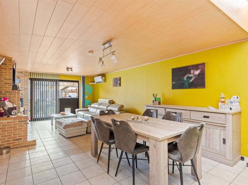 Energiezuinige, instapklare woning in hartje Kruibeke&lt;br /&gt;
Ligging &lt;br /&gt;
De woning is gelegen in het centrum van Kruibeke, een rustige gemeente nabi