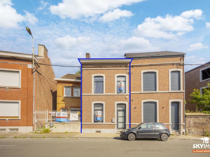 L&#039;agence SKYIMMO vous propose cette belle maison dune superficie habitable de 200 m², idéalement située à SERAING.&lt;br /&gt;
Le bien se compose comme suit