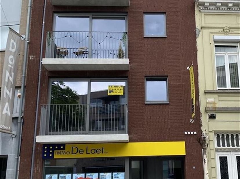 Energiebewust wonen in een nieuwbouwappartement met lift en dit in het centrum van Duffel. Energiebewust? E-peil 20 (zonnepanelen, warmtepomp, vloerve