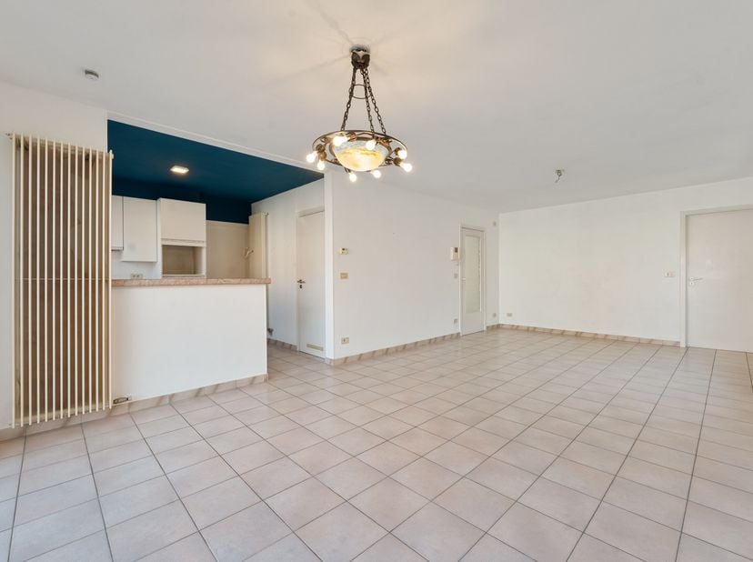 Instapklaar gelijkvloersappartement met garage en extra berging in Kortrijk te koop!&lt;br /&gt;
Ben jij op zoek naar een rustig gelegen appartement met vee