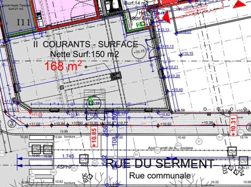 Toplocatie! Gelegen in Résidence Bellecour, in het hart van Braine-lAlleud, op slechts enkele stappen van het station, biedt deze CASCO handelsruimte