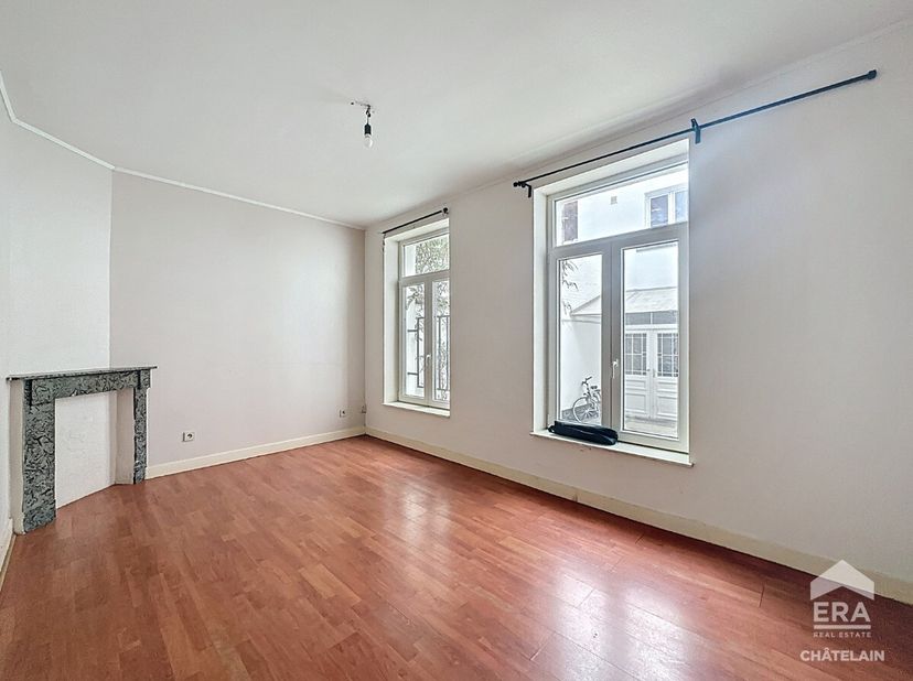 ERA Chatelain à le plaisir de vous présenter cet appartement 1 chambre de 45m², idéalement situé au coeur du quartier européen à Bruxelles.Situé un re