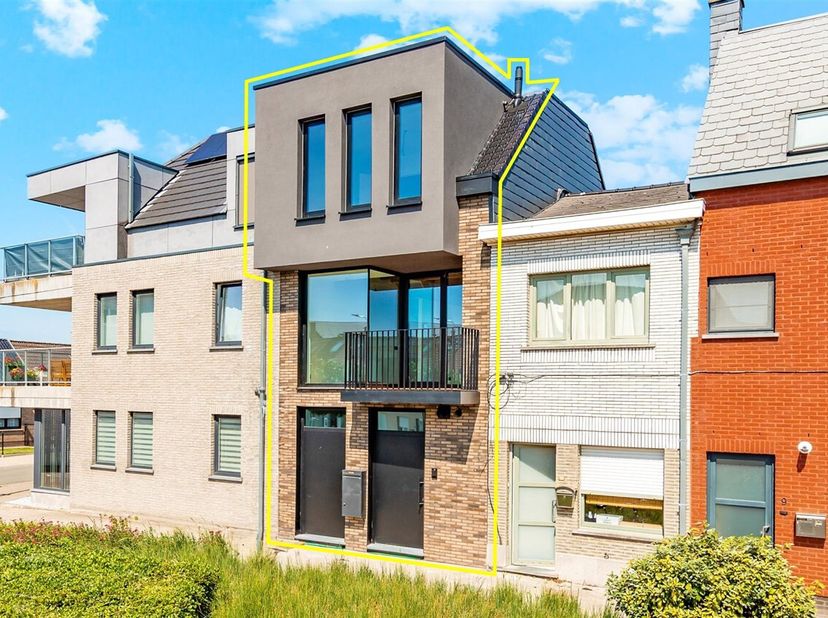 Afspraak BEZOEKDAG telefonisch via Jari Wante op 0470/21.14.82.&lt;br /&gt;
Deze nieuwbouwwoning is een unieke parel in Wetteren en geniet van een bijzonder