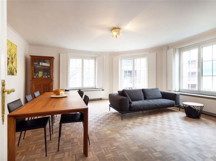 Sfeervol appartement met 2 slaapkamers én terras rustig gelegen in hartje Hasselt&lt;br /&gt;
Omgeving:&lt;br /&gt;
+ Rustig gelegen aan het Groenplein &lt;br /&gt;
+ I