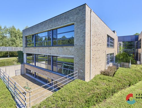                                         Immeuble de bureaux à louer à Houthalen, € 3.140
