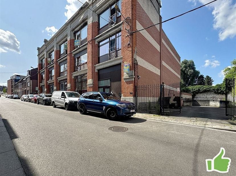 À vendre : lot de 5 places de parking situé en plein centre-ville de Mouscron, dans le sous-sol dune résidence récente et sécurisée.&lt;br /&gt;
Accès aisé