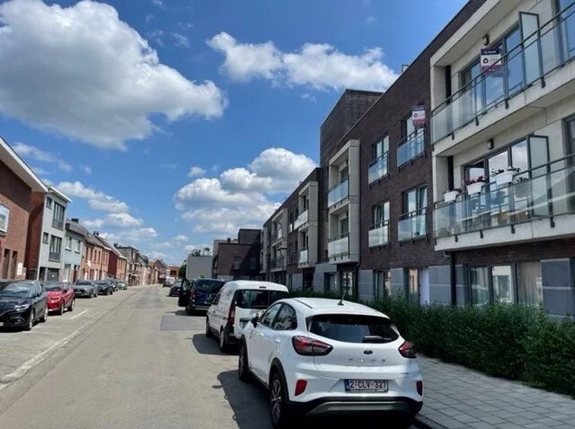 Appartement à vendre
                    à 2400 Mol