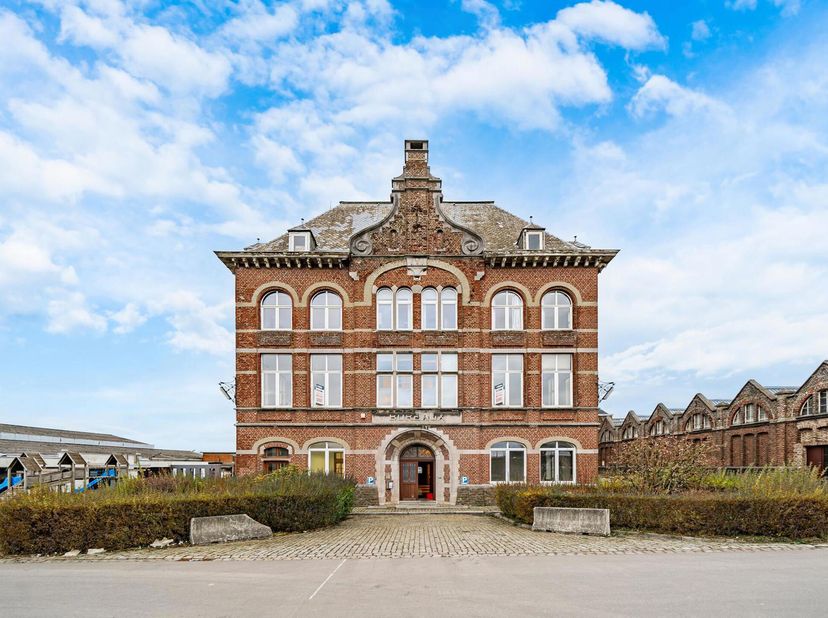 Un joyau architectural à réinventer !&lt;br /&gt;
EasyHome a le privilège de vous présenter cet ancien siège social des Charbonnages de Wérister, un bâtimen