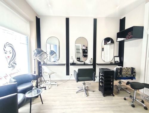                                         Commerce à louer à Anderlecht, € 635
