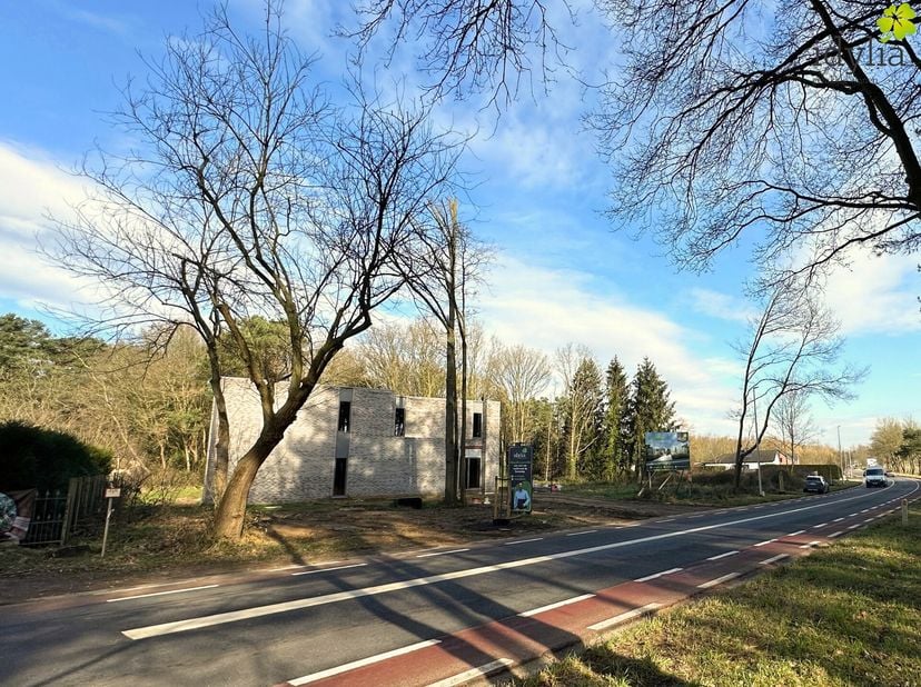 Instapklare en duurzaam afgewerkte woning in Katersbeek &lt;br /&gt;
Deze energiezuinige halfopen bebouwing maakt deel uit van het nieuwbouwproject Katersbe