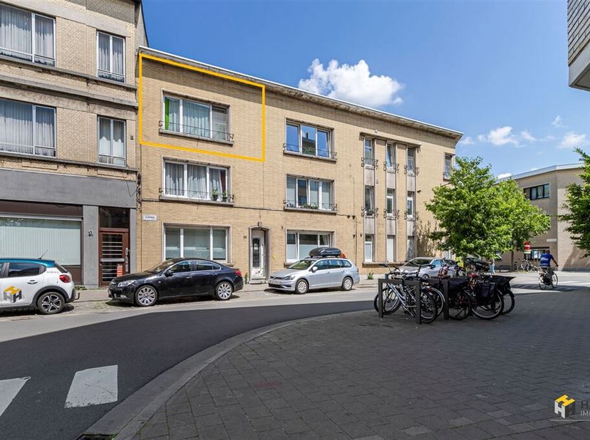 Op deze centrale locatie tussen de Turnhoutsebaan en de Plantin en Moretuslei geniet je van alles wat de stad te bieden heeft, maar bereik je tegelijk