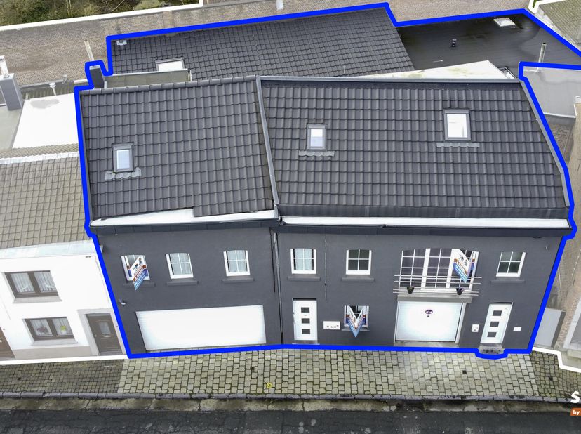 RENDEMENT LOCATIF : 2.600 euro !&lt;br /&gt;
L&#039;agence SKYIMMO est ravie de vous présenter ce bien d&#039;exception, un magnifique immeuble à appartement offrant