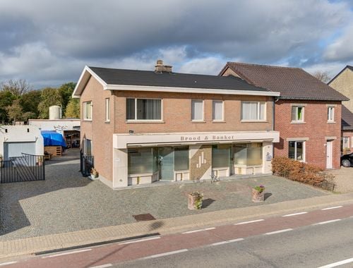                                         Handelspand met woonst te koop in Zutendaal, € 299.000
