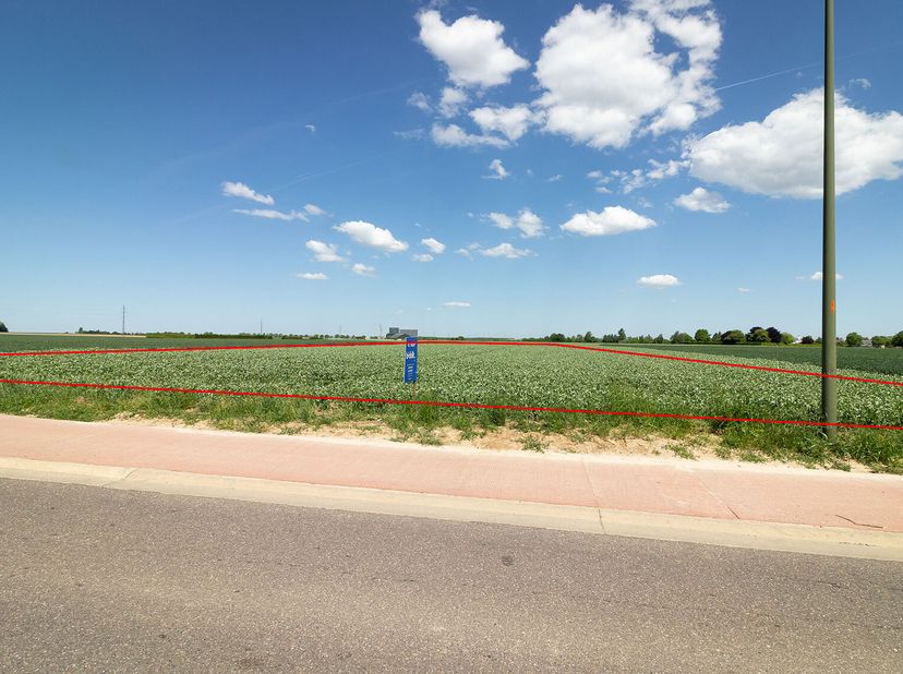 PERCELEN LANDBOUWGROND &lt;br /&gt;
 &lt;br /&gt;
2 percelen landbouwgrond (223F P0000 en 227/B P0000) gelegen te Landen Wingsveld met een oppervlakte van 29a 35c