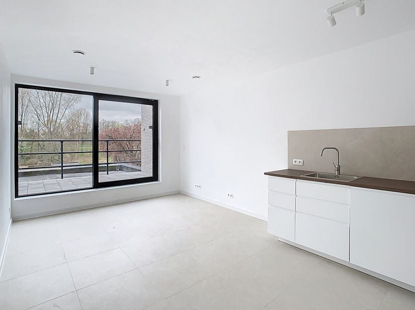 Luxe triplex appartement met groen uitzicht in hartje Lier!&lt;br /&gt;
Op zoek naar een ruim en stijlvol afgewerkt appartement in Lier? Dit exclusieve trip