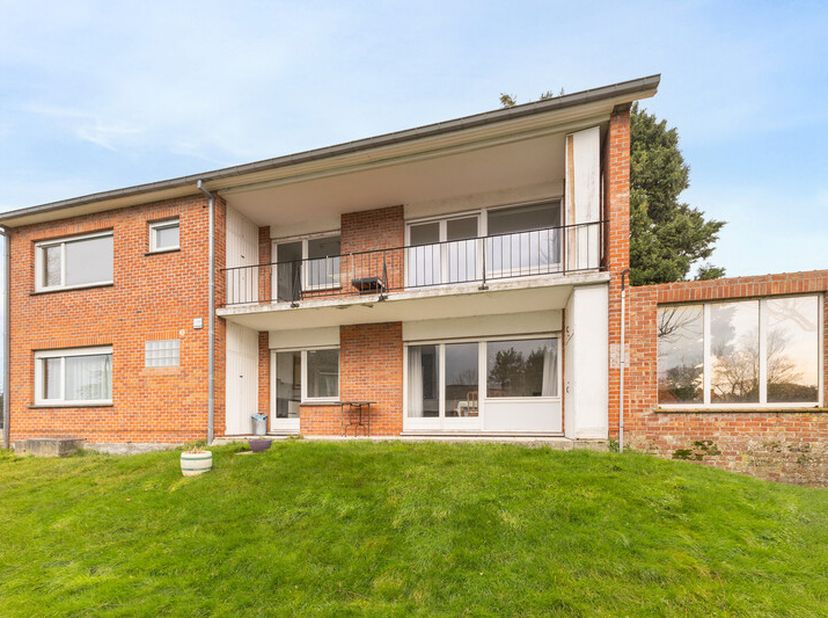 Maison portes ouvertes samedi 10 mai entre 11-12h. Sint-Idesbald : Option d&#039;acheter terrain à coté de 1.336m²Villa à vendre avec un terrain grandiose